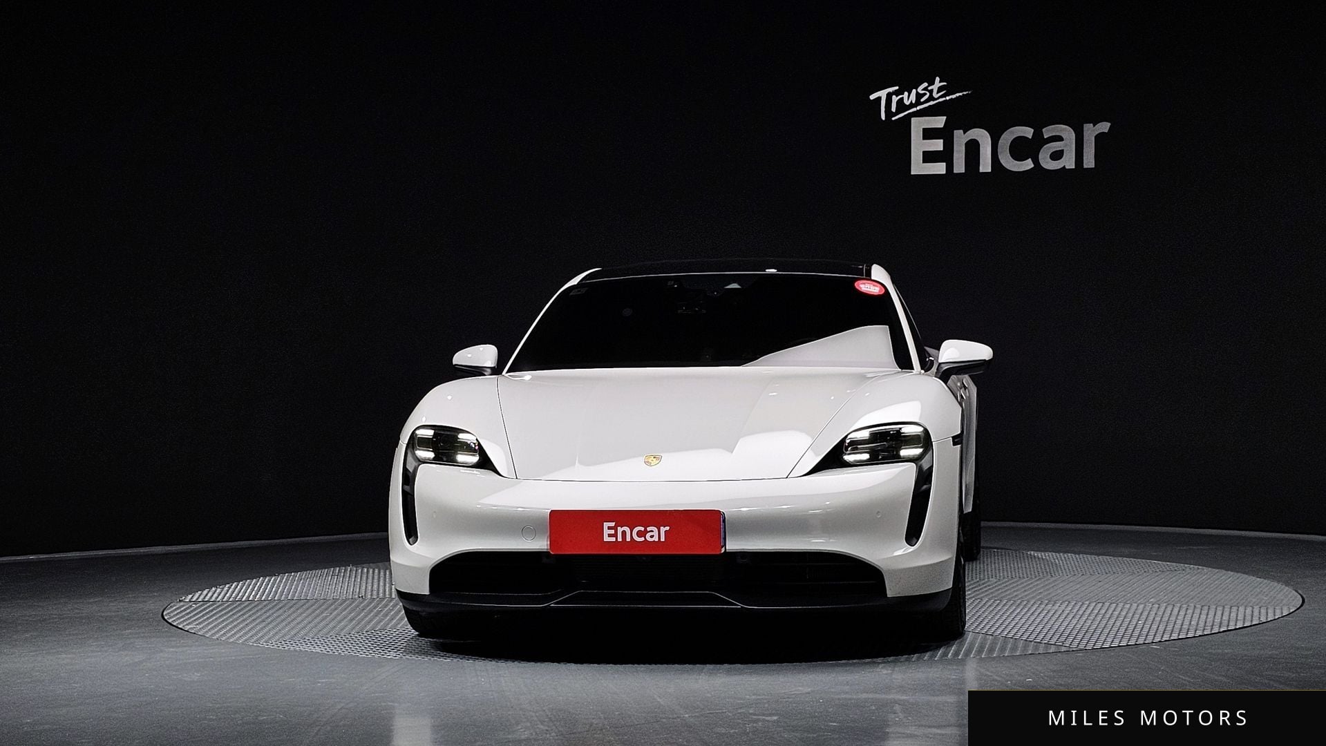 Porsche Taycan 2023 — миниатюра 3