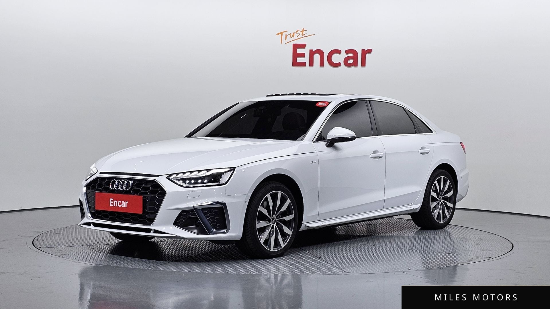 Audi A4 (B9) 2023 — фото 1 из 12
