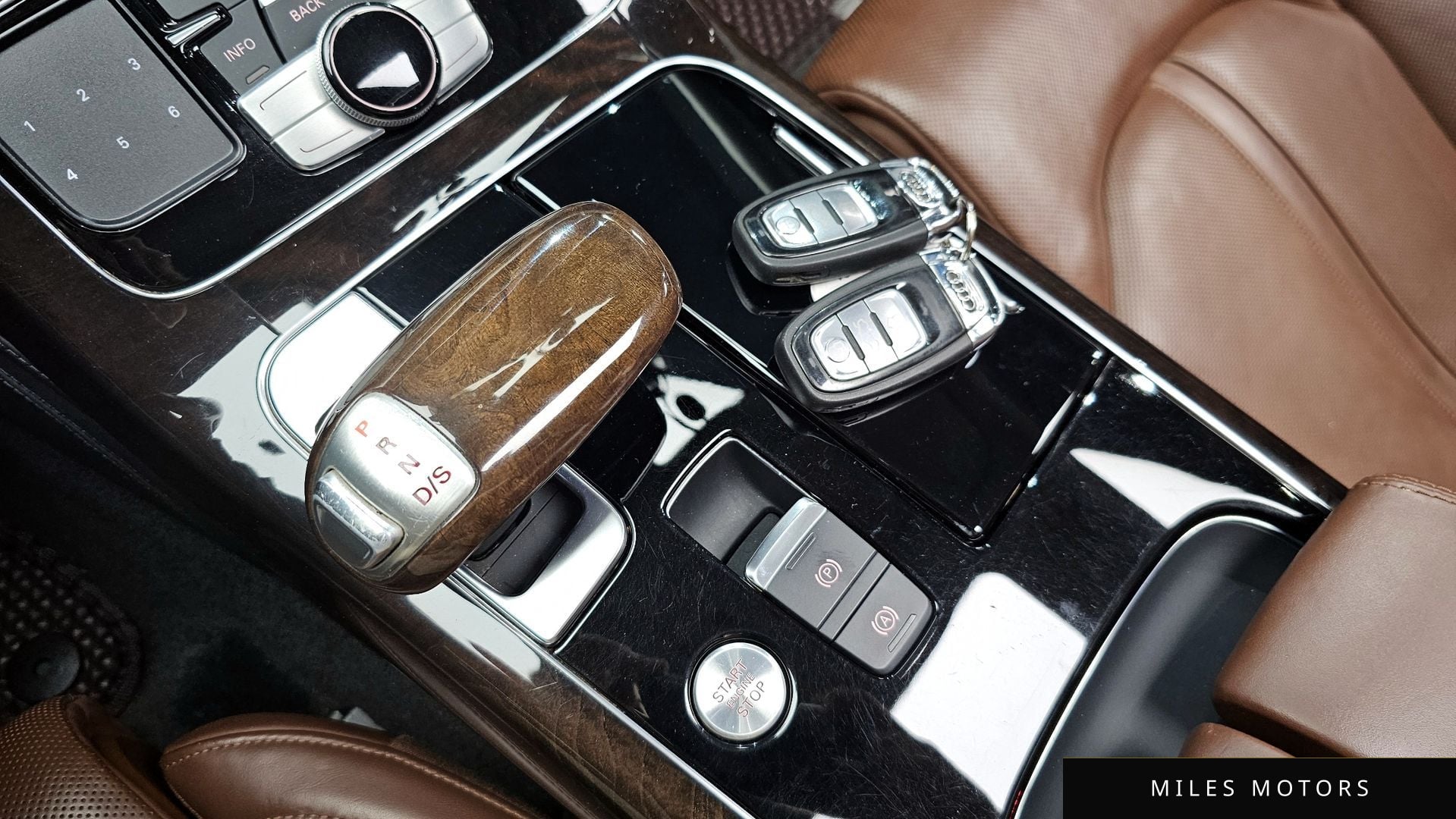 Audi A8 2015 — миниатюра 9