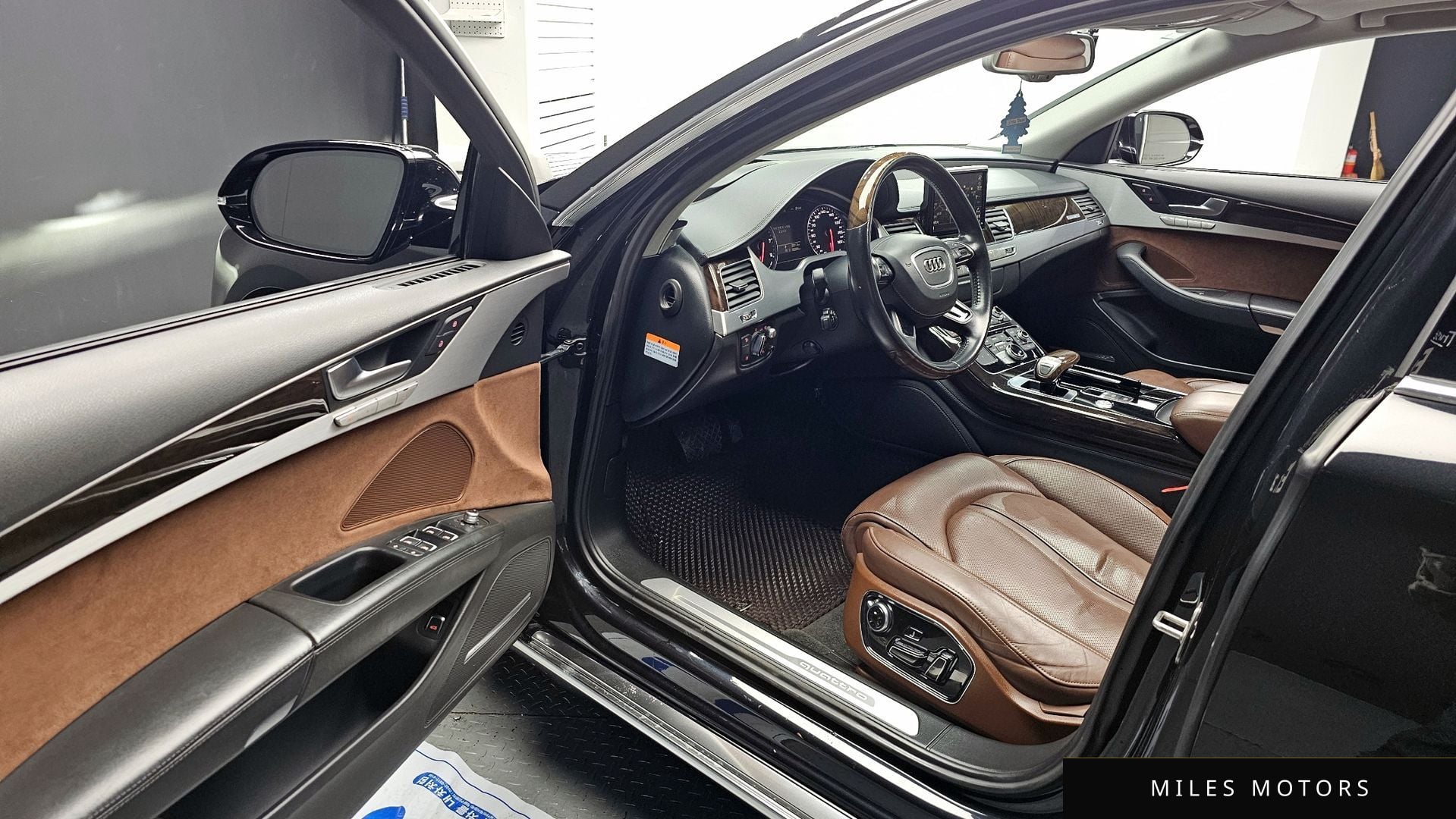 Audi A8 2015 — миниатюра 10
