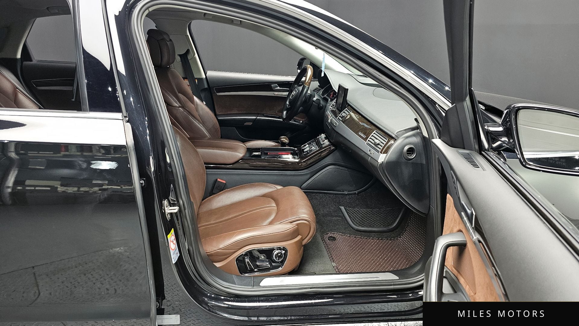 Audi A8 2015 — миниатюра 11