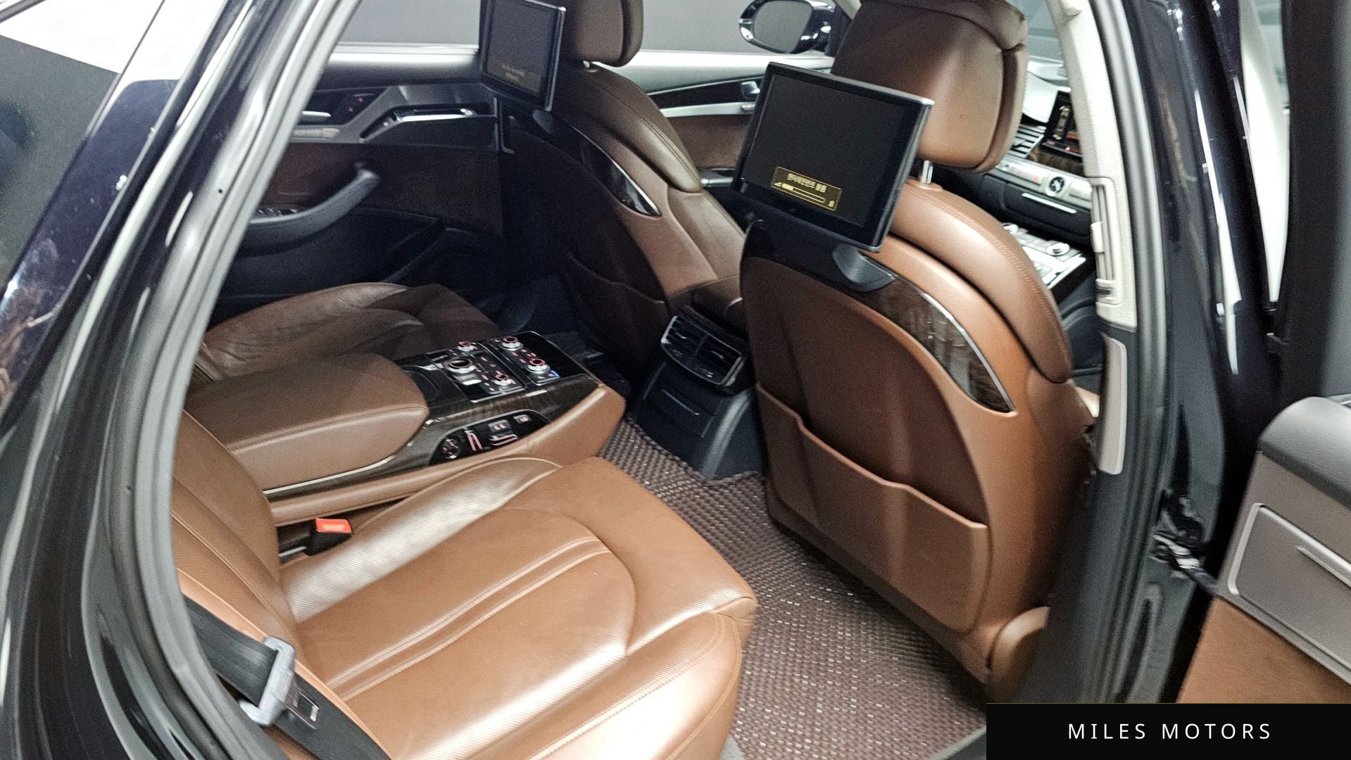 Audi A8 2015 — миниатюра 12