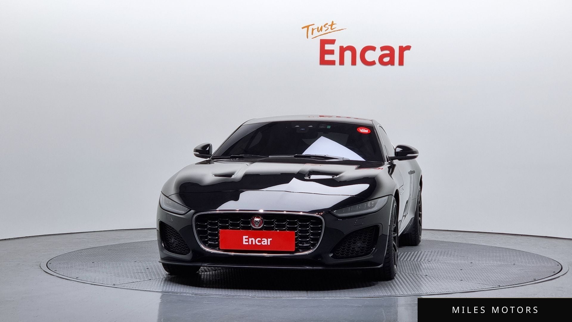 Jaguar F-TYPE 2023 — миниатюра 3