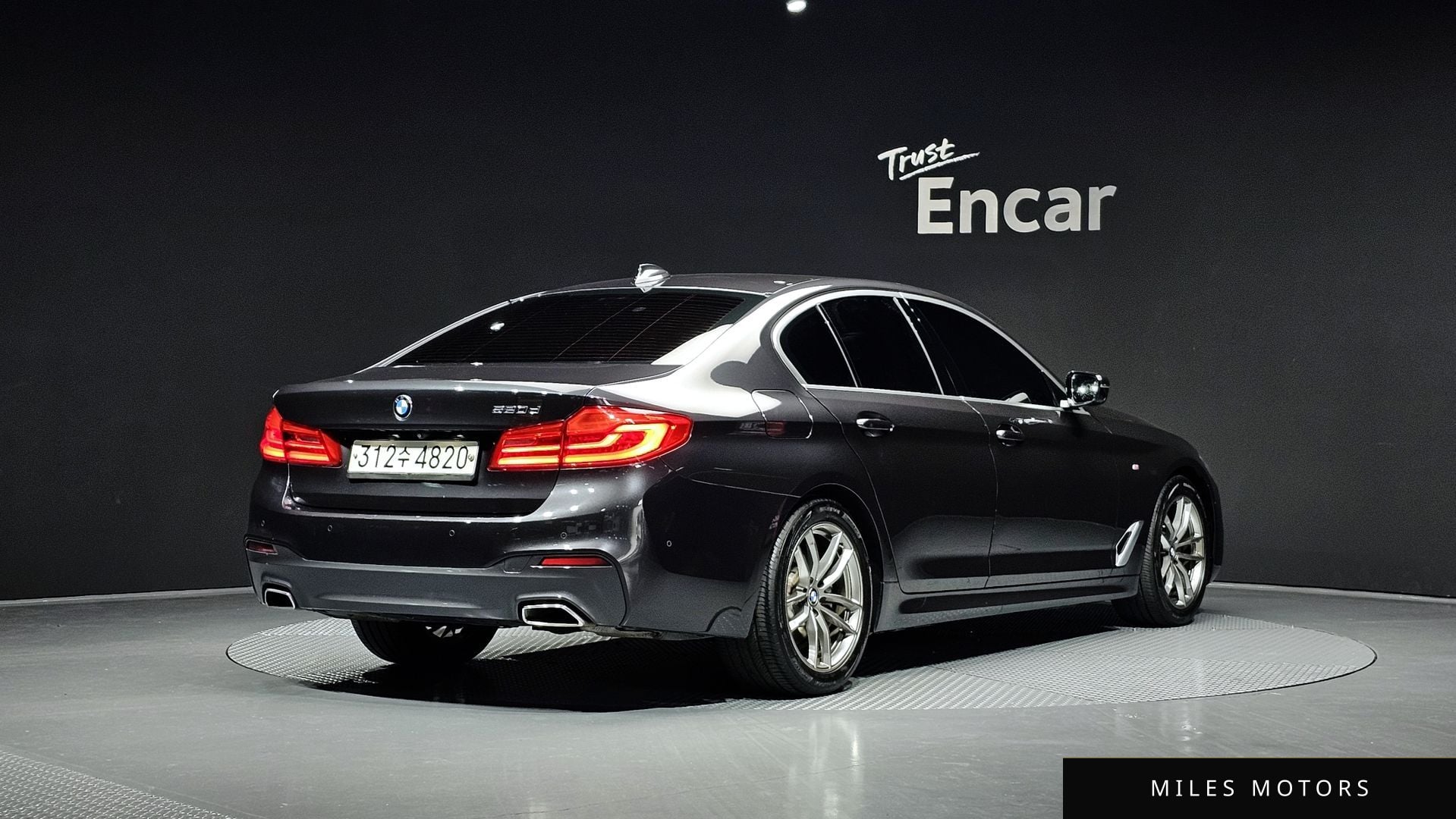 BMW 5 Series (G30) 2020 — миниатюра 2