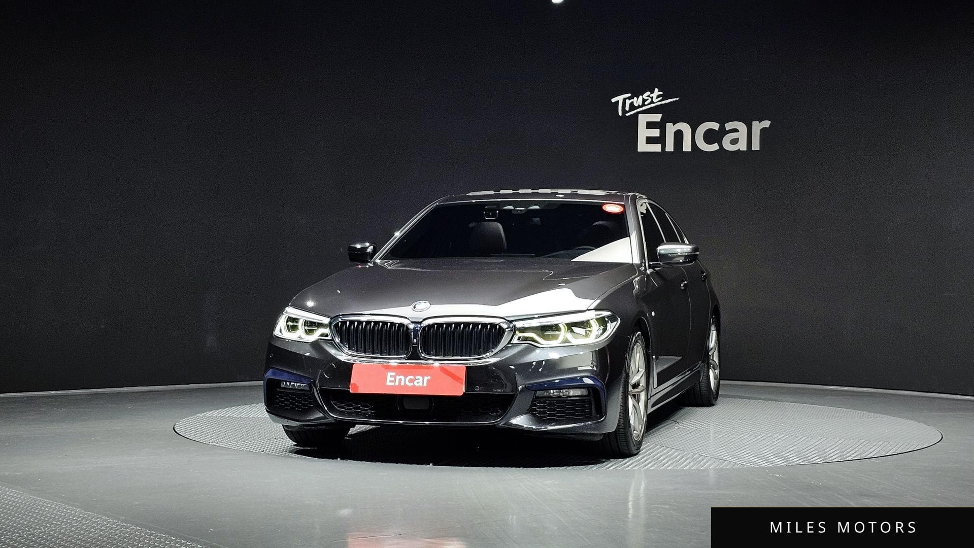 BMW 5 Series (G30) 2020 — миниатюра 3
