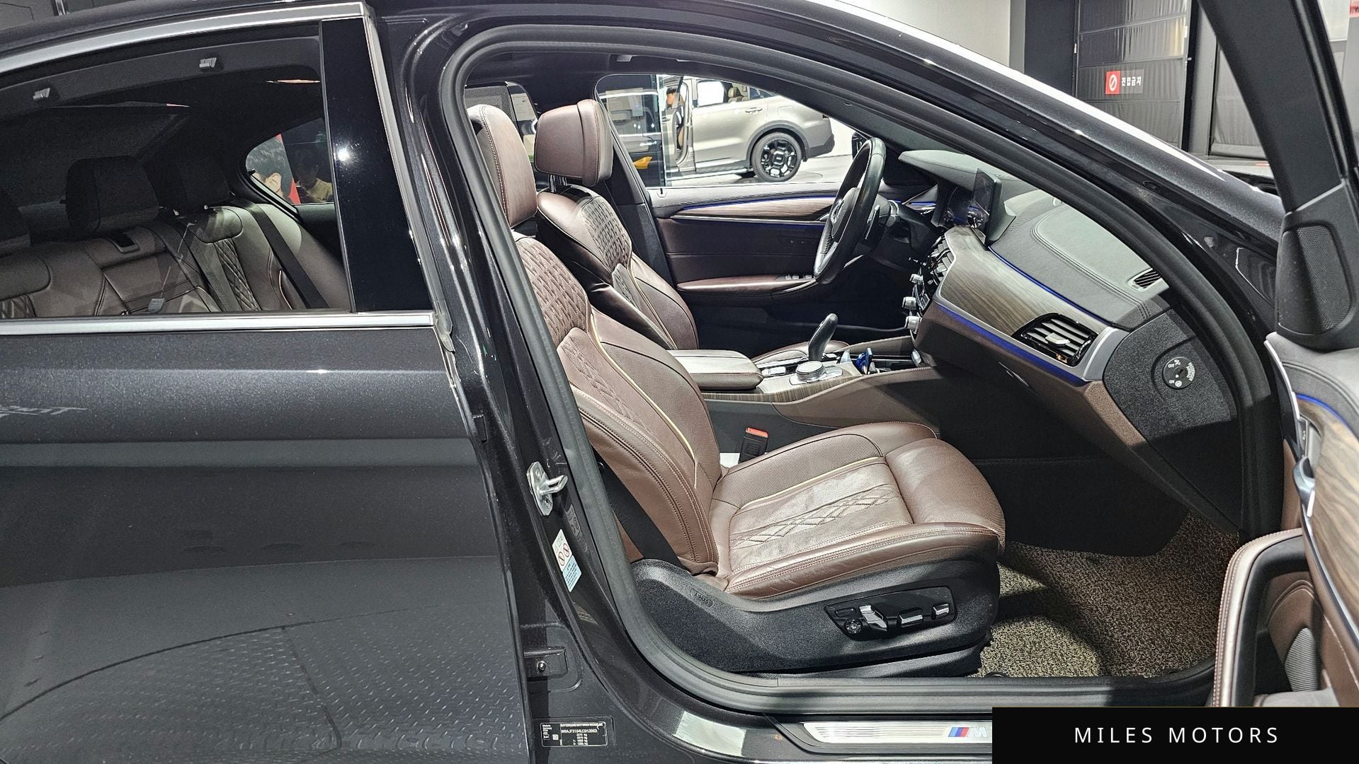 BMW 5 Series (G30) 2020 — миниатюра 10