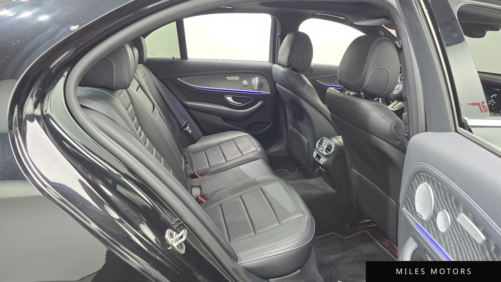 Mercedes-Benz E-Class W213 2021 — миниатюра 12
