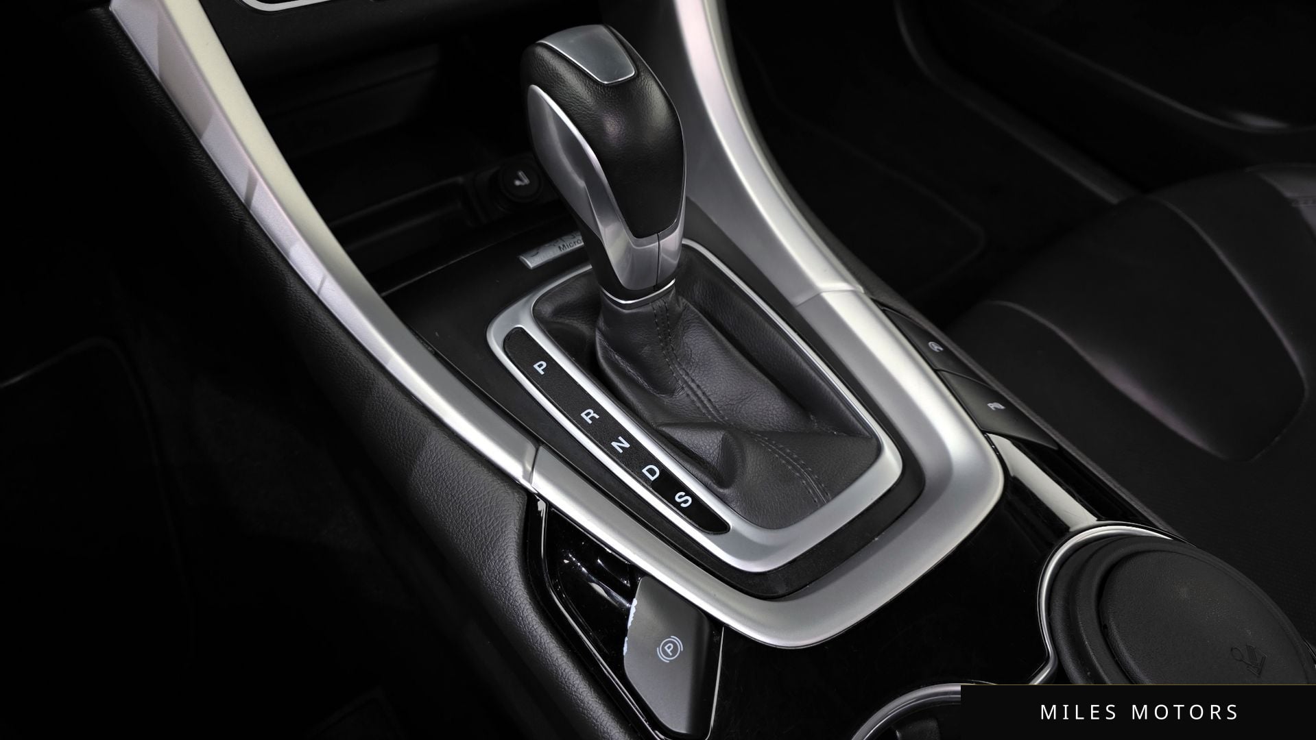 Ford 몬데오 2015 — миниатюра 9