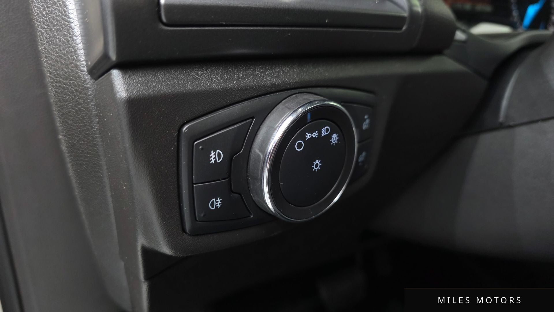 Ford 몬데오 2015 — миниатюра 12