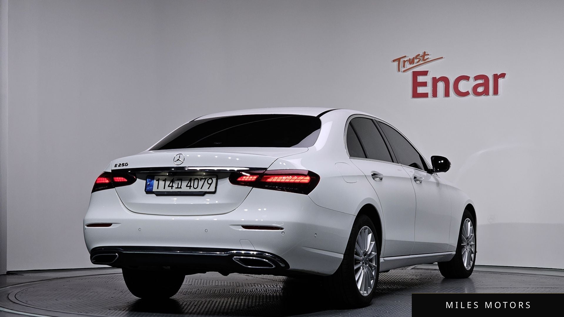 Mercedes-Benz E-Class W213 2023 — миниатюра 2