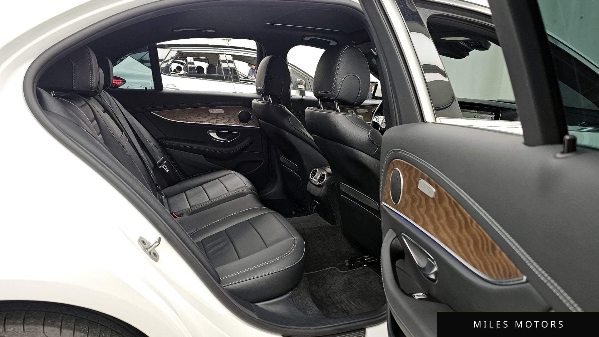 Mercedes-Benz E-Class W213 2023 — миниатюра 12