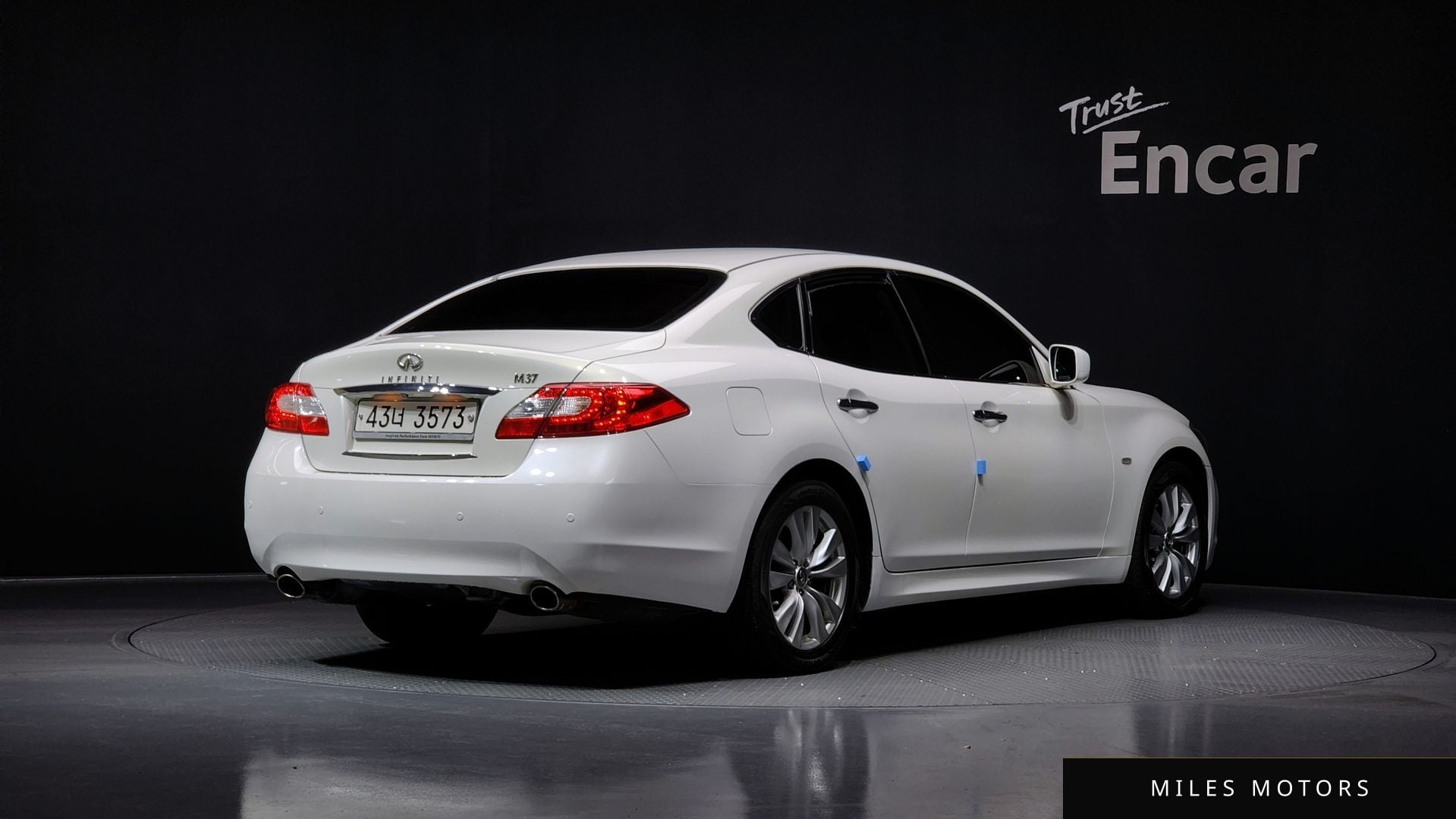 Infiniti M37 2011 — миниатюра 2