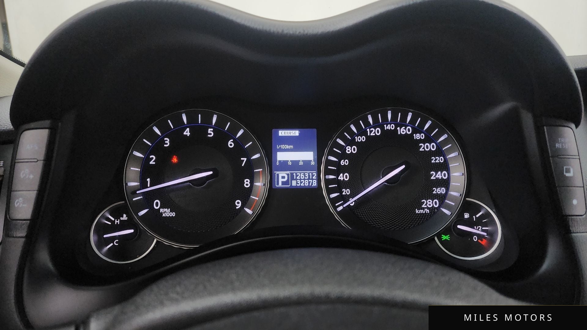 Infiniti M37 2011 — миниатюра 8