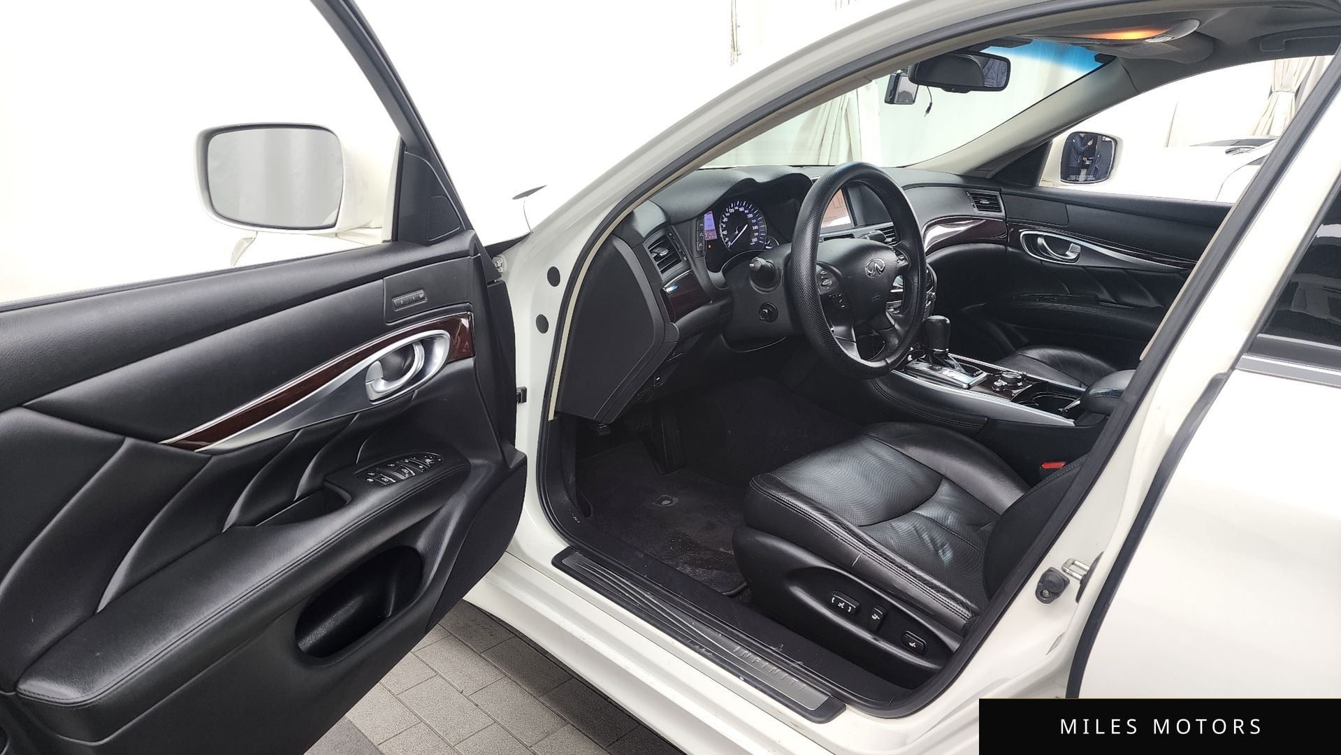 Infiniti M37 2011 — миниатюра 10