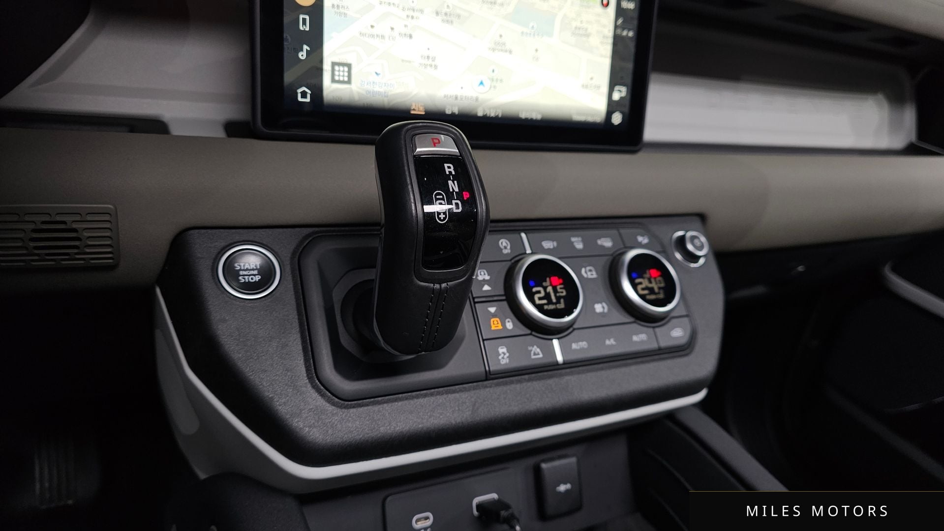 Land Rover Defender 2022 — миниатюра 9
