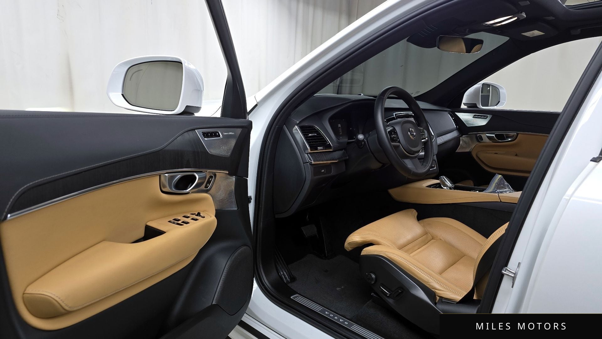 Volvo XC90 2023 — миниатюра 11