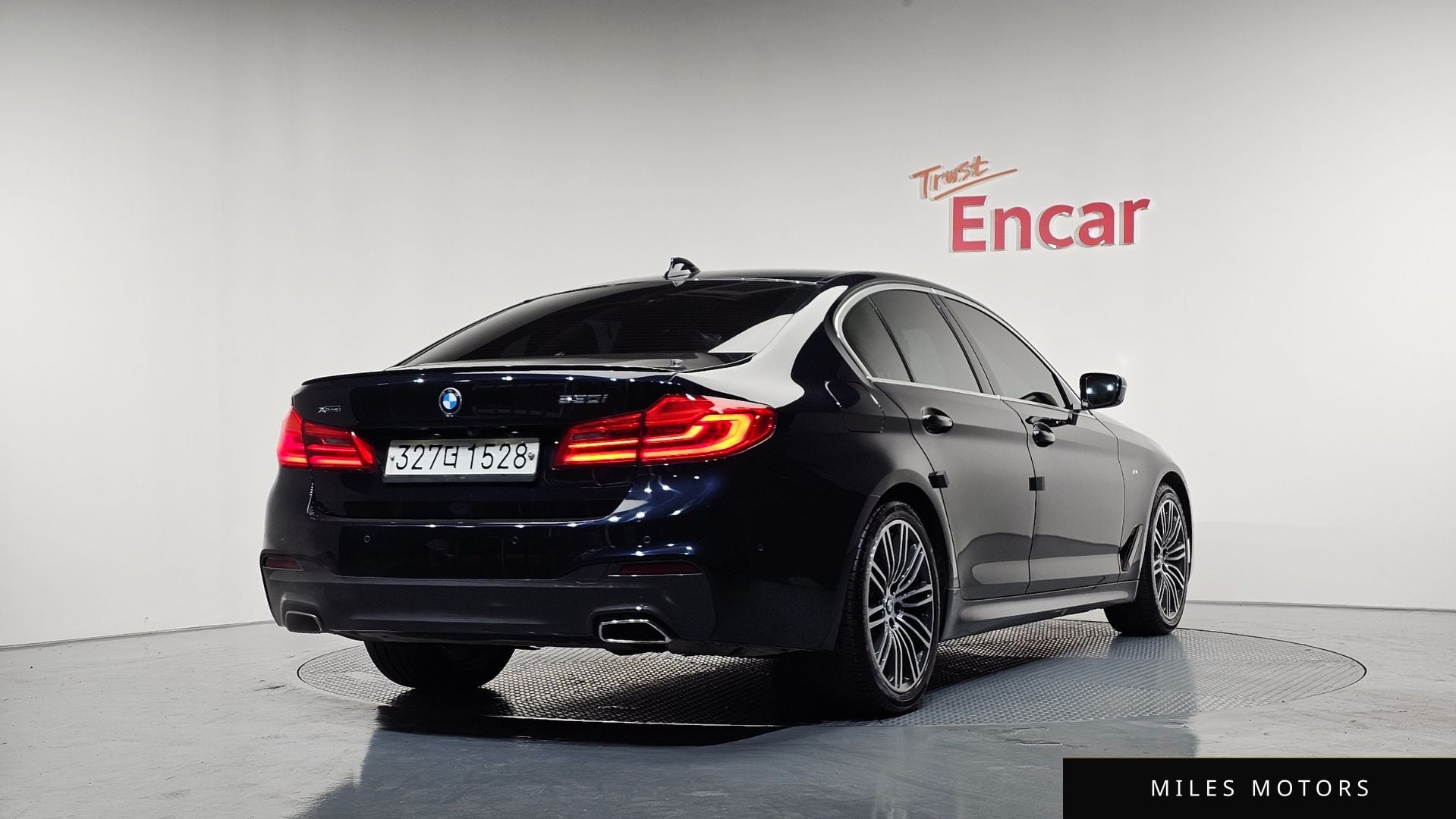 BMW 5 Series (G30) 2020 — миниатюра 2