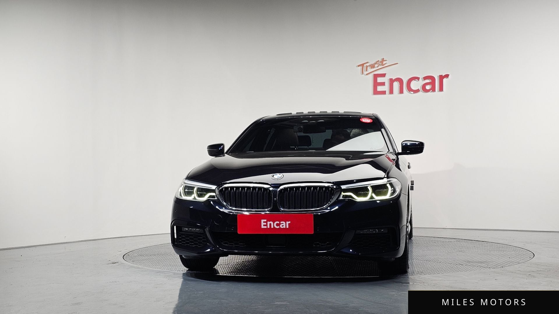 BMW 5 Series (G30) 2020 — миниатюра 3