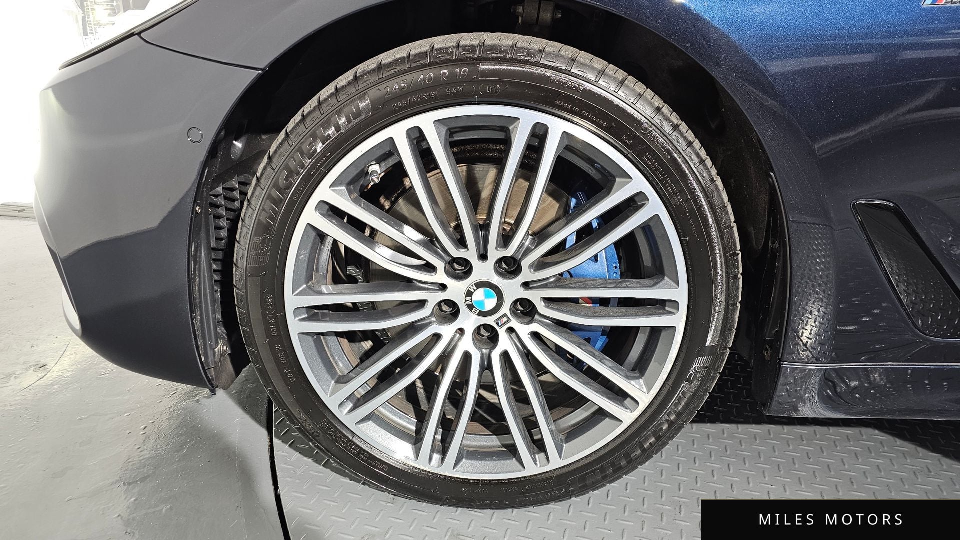 BMW 5 Series (G30) 2020 — миниатюра 5