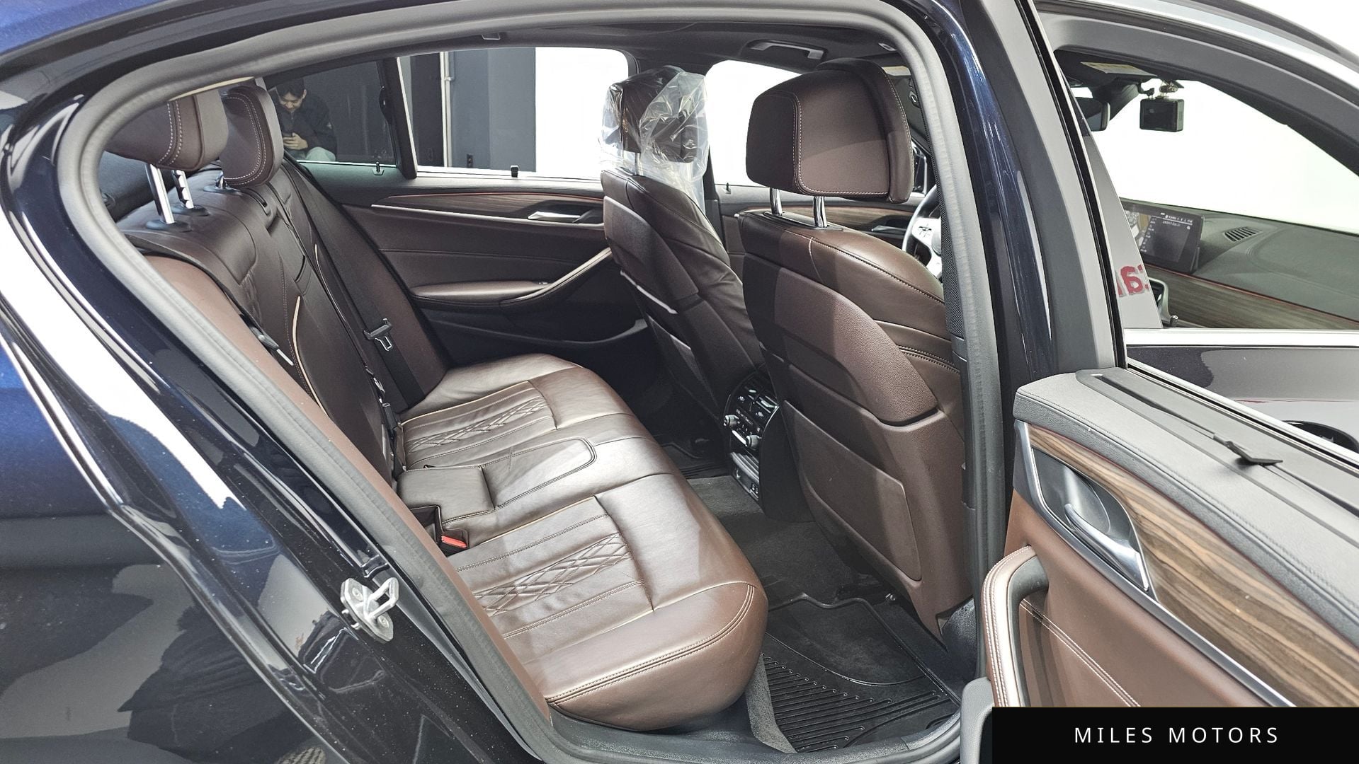 BMW 5 Series (G30) 2020 — миниатюра 12