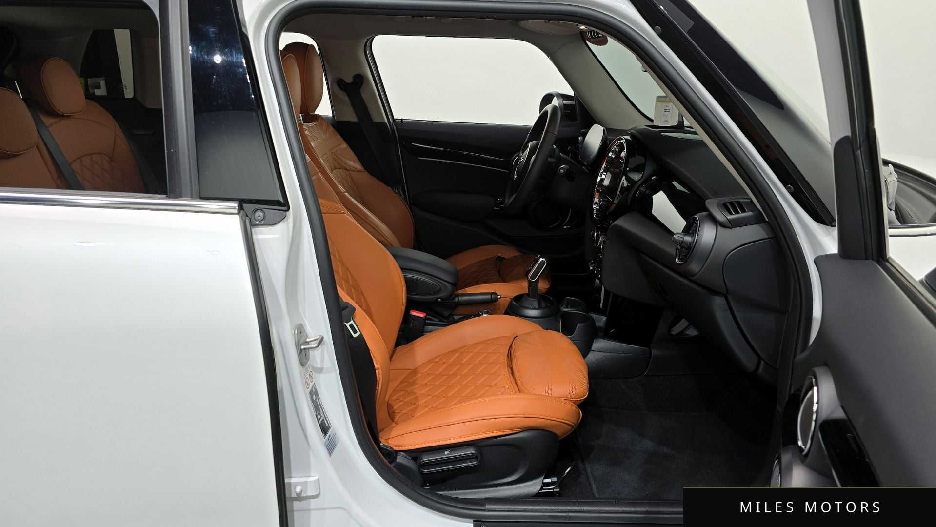 MINI 쿠퍼 2024 — миниатюра 11