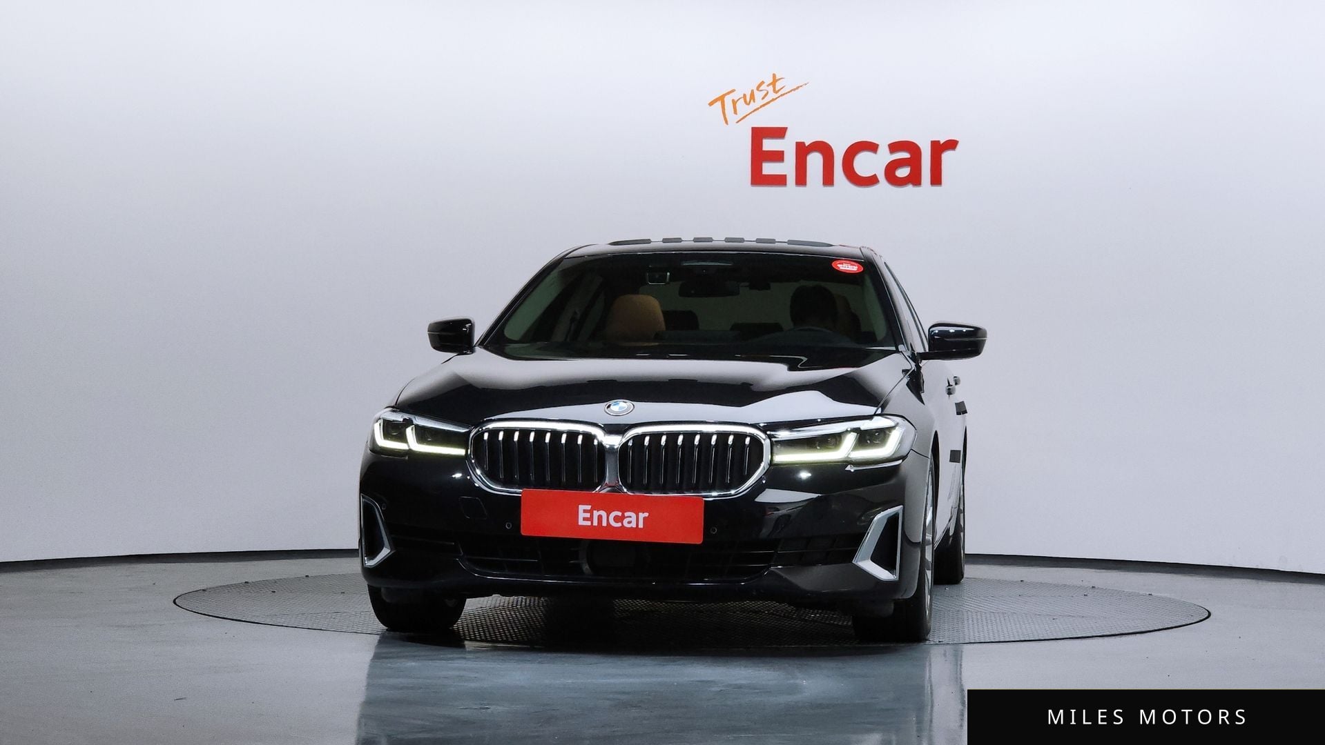 BMW 5 Series (G30) 2021 — миниатюра 3