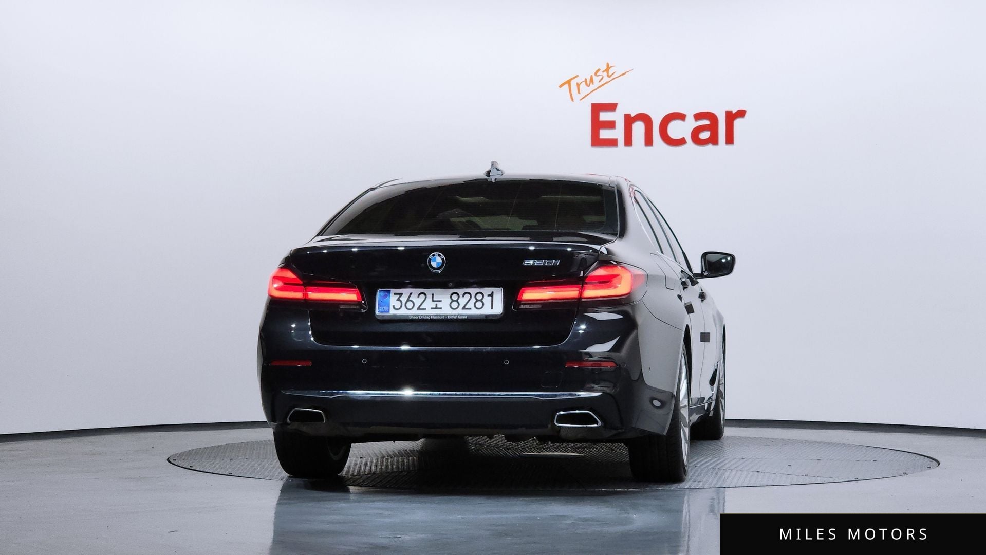 BMW 5 Series (G30) 2021 — миниатюра 4