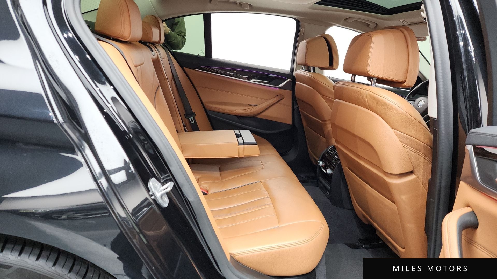BMW 5 Series (G30) 2021 — миниатюра 12
