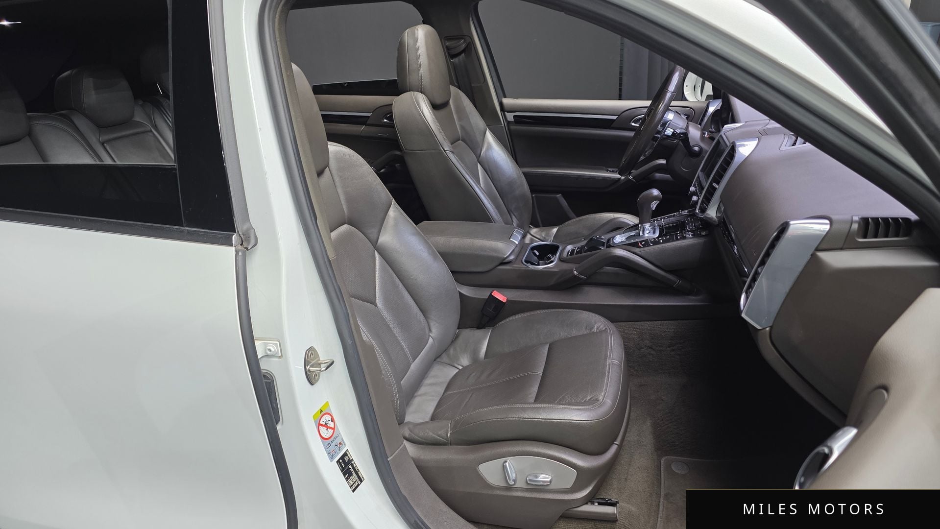 Porsche Cayenne 2016 — миниатюра 12