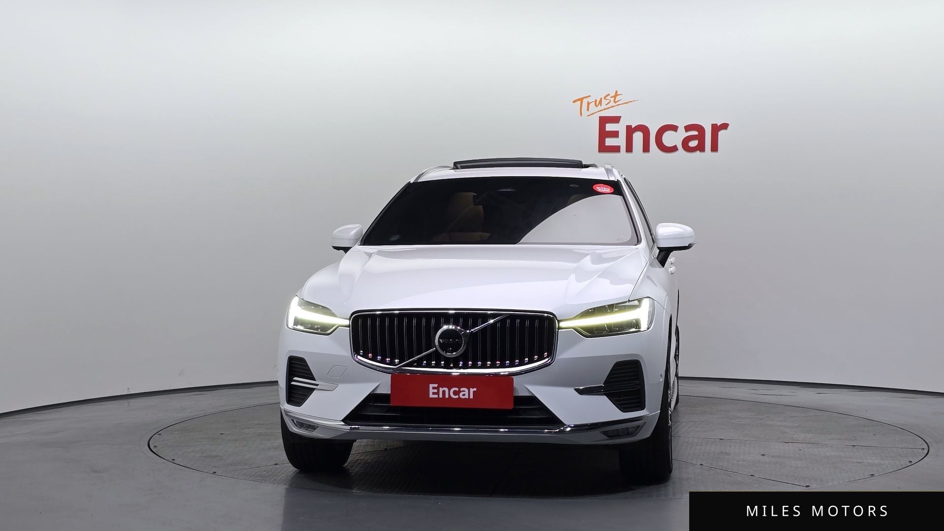 Volvo XC60 2022 — миниатюра 3