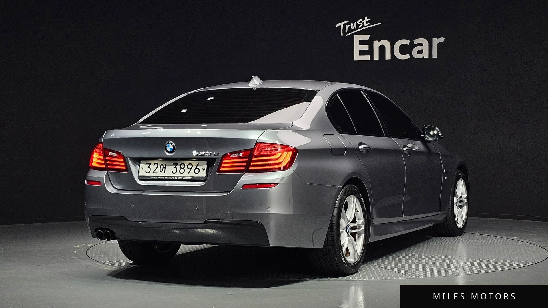 BMW 5 Series (F10) 2016 — миниатюра 2