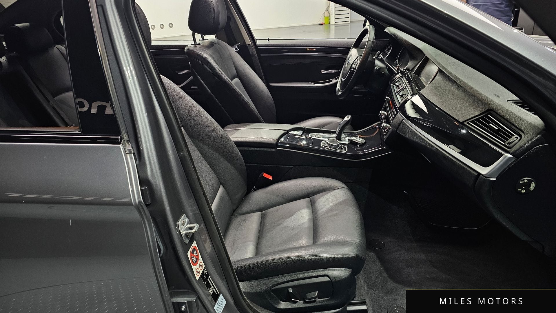 BMW 5 Series (F10) 2016 — миниатюра 10