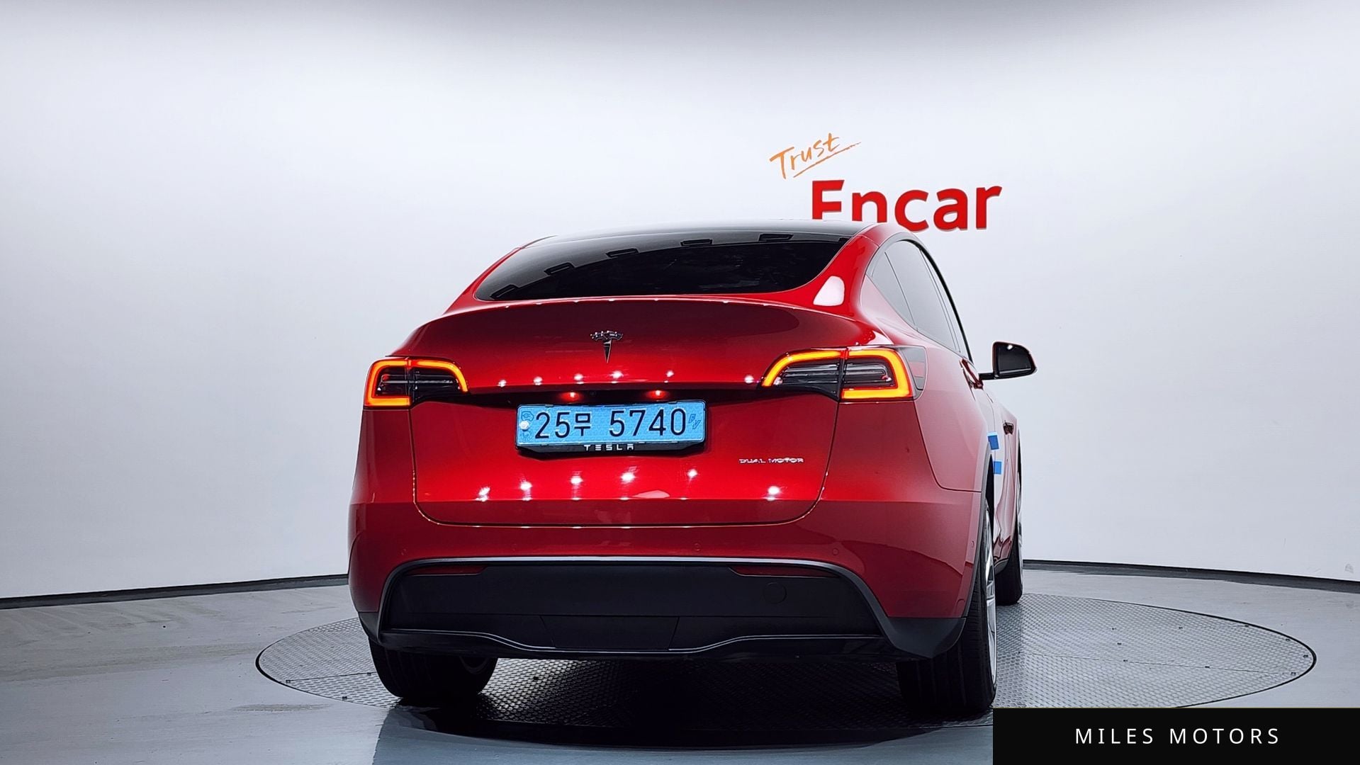 Tesla Model Y 2021 — миниатюра 4
