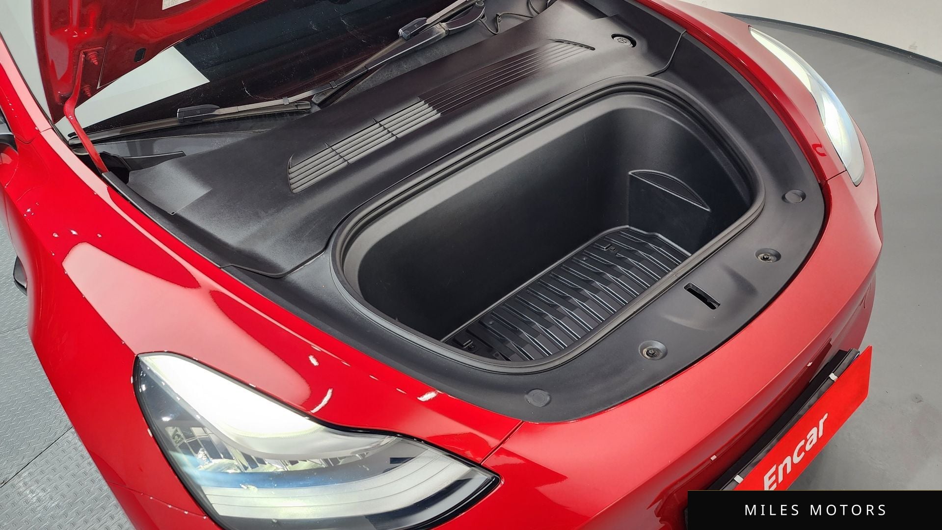 Tesla Model Y 2021 — миниатюра 6