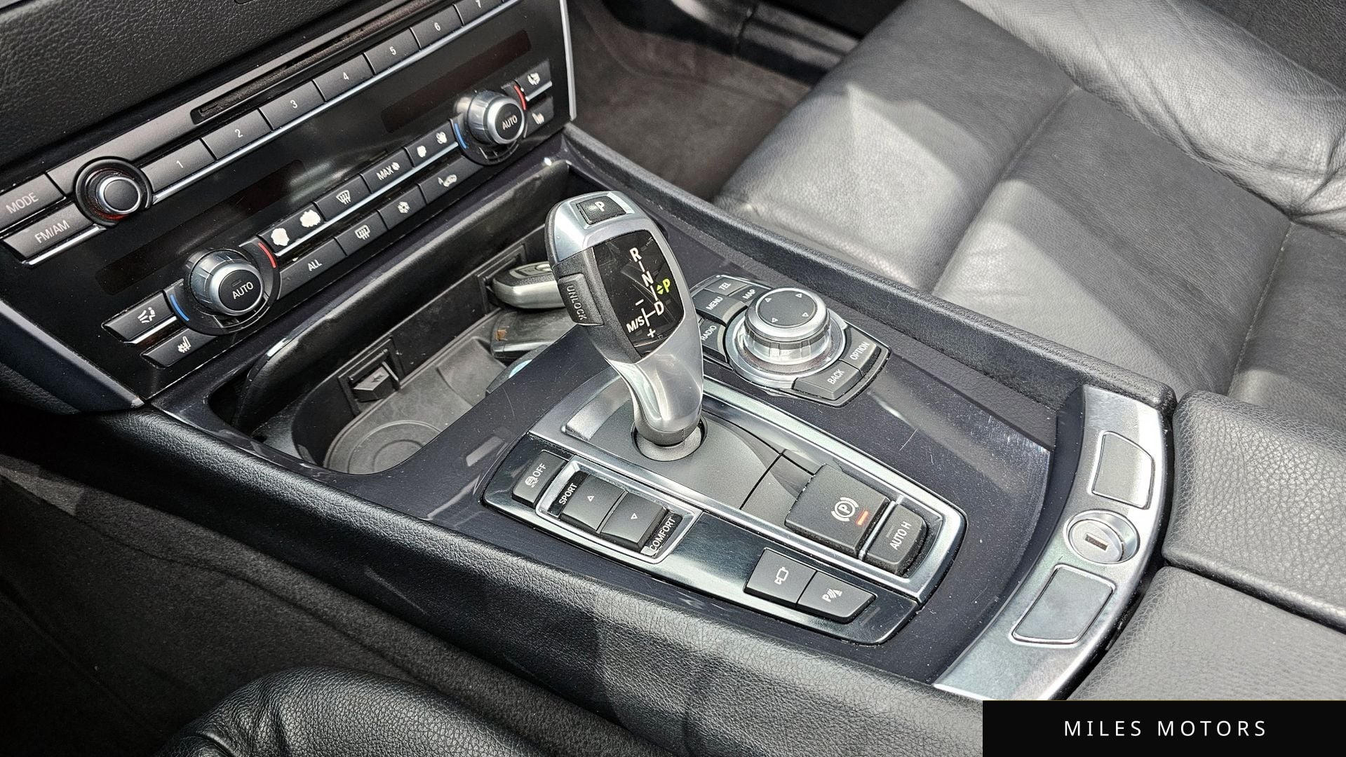 BMW 5 Series GT (F07) 2012 — миниатюра 9