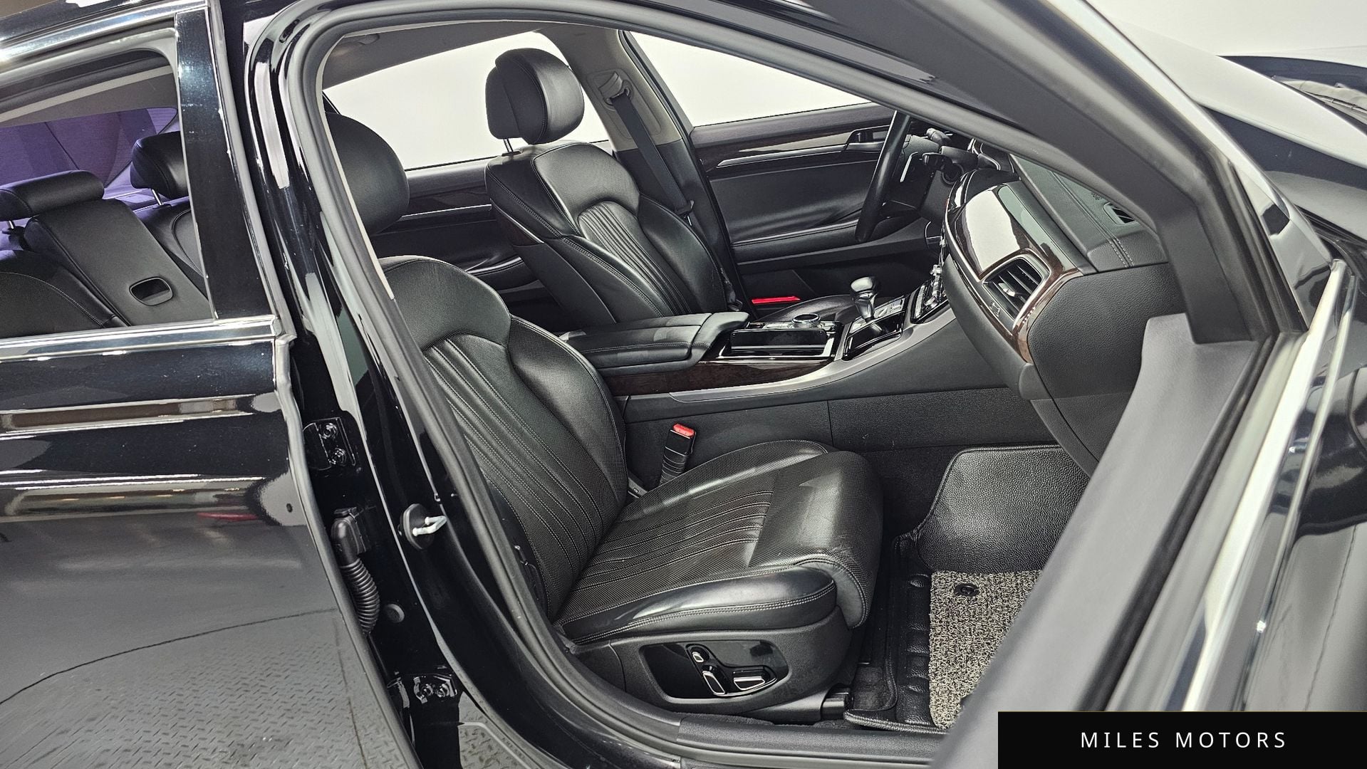 Genesis EQ900 2016 — миниатюра 11