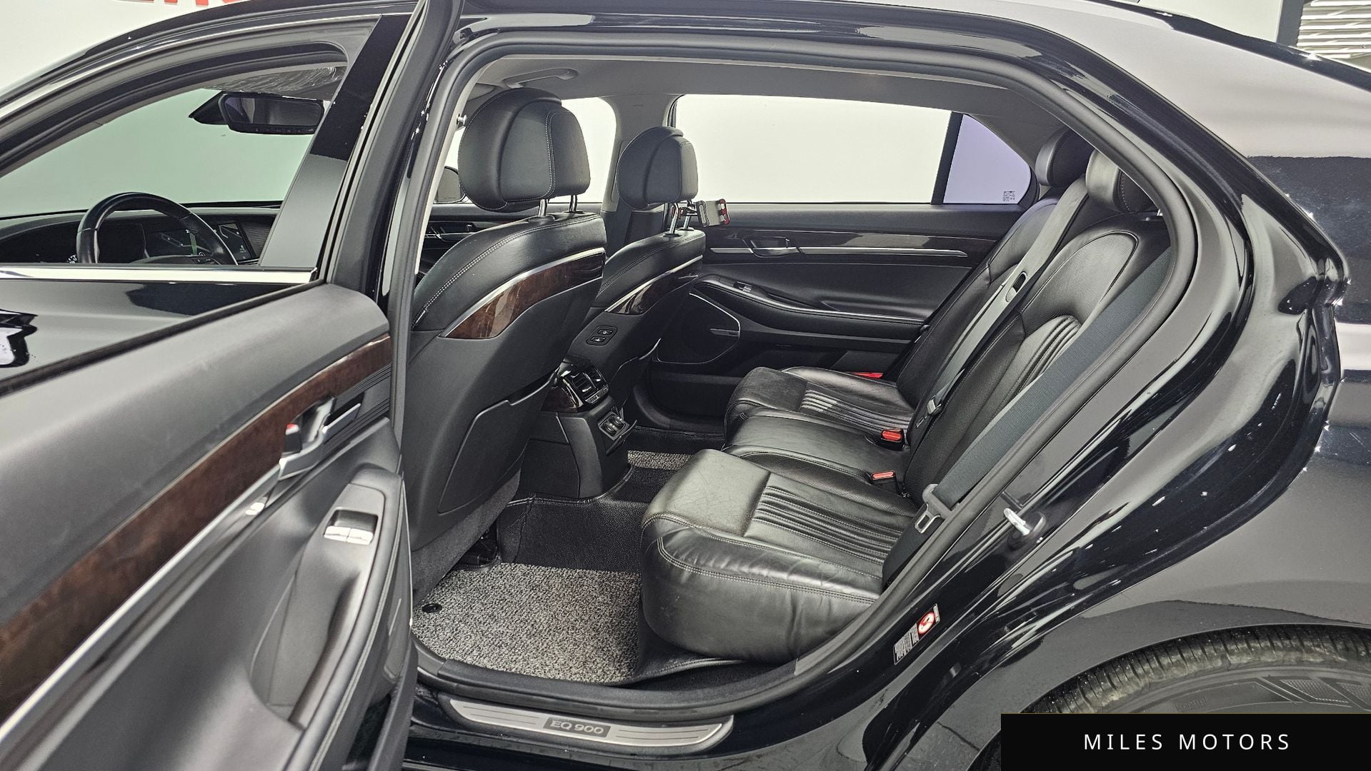 Genesis EQ900 2016 — миниатюра 12
