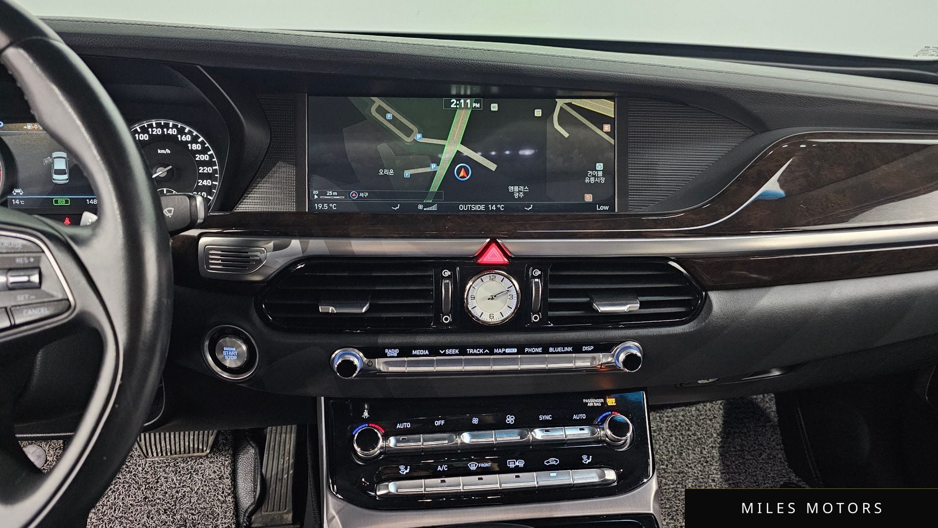 Genesis EQ900 2016 — миниатюра 14