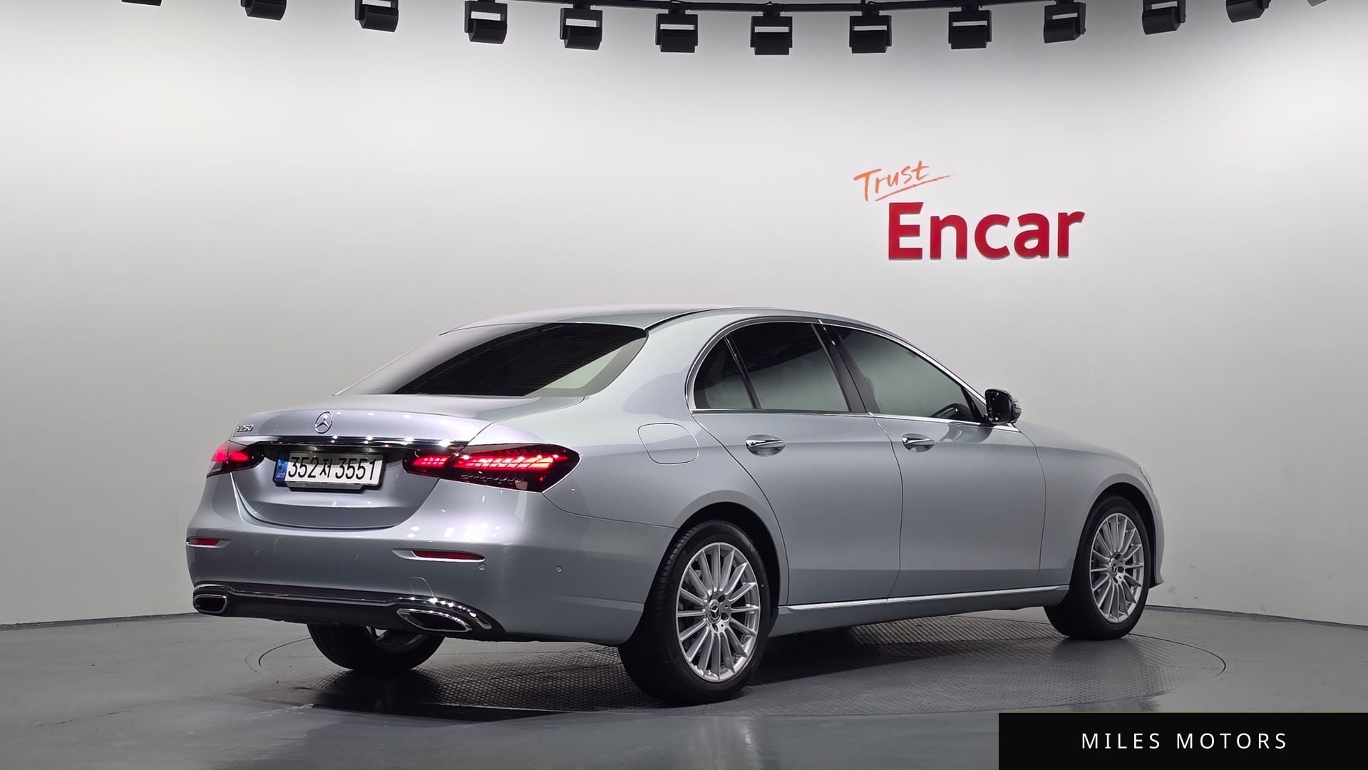 Mercedes-Benz E-클래스 W213 2022 — миниатюра 2