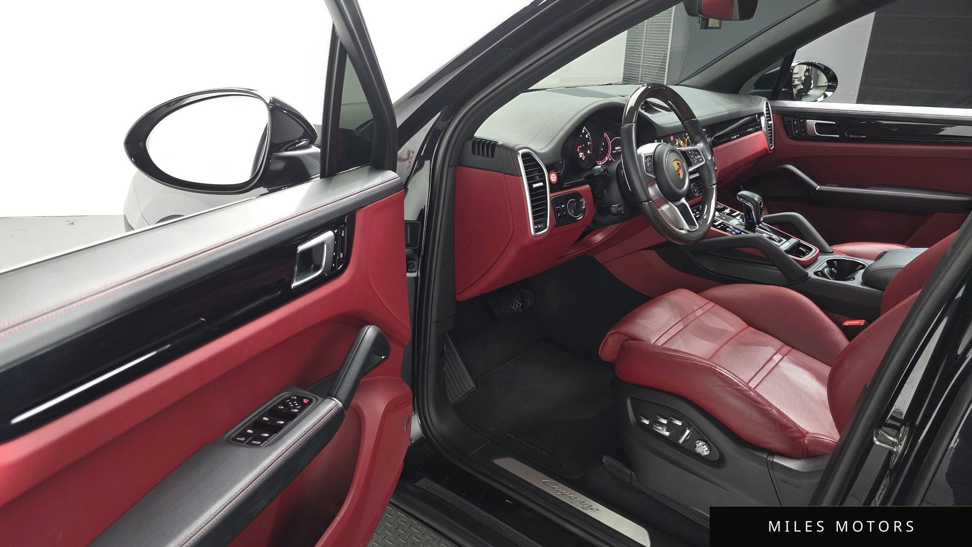 Porsche Cayenne 2021 — миниатюра 11