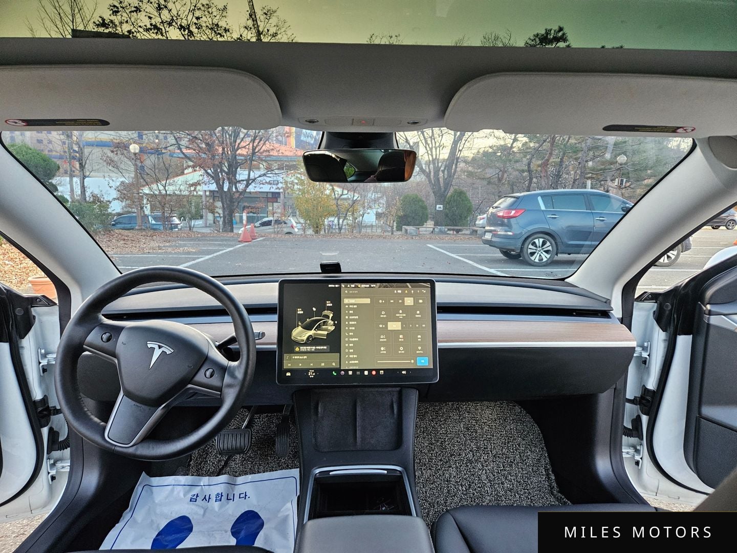 Tesla Model 3 2021 — миниатюра 10