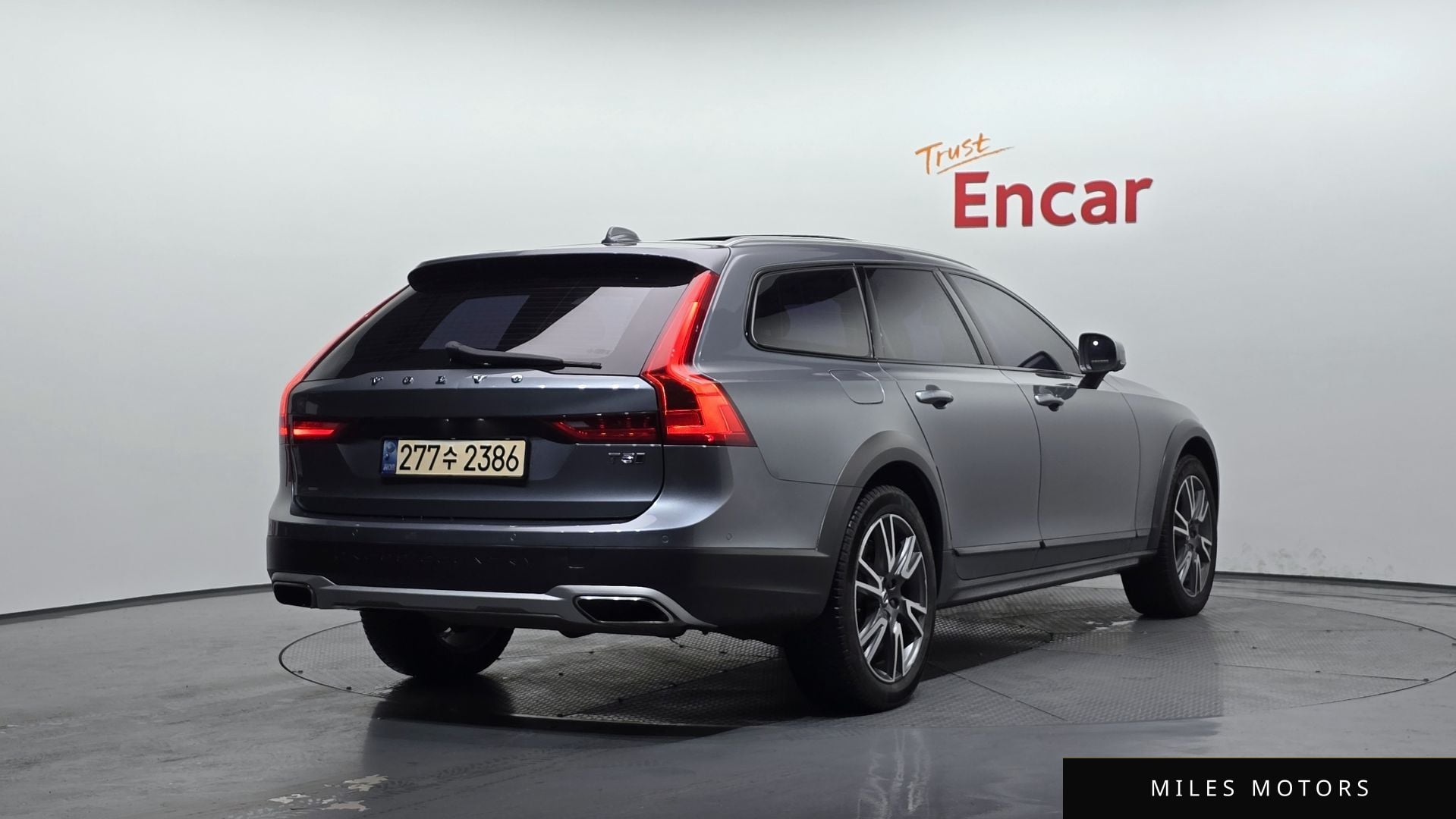 Volvo V90 2018 — миниатюра 2
