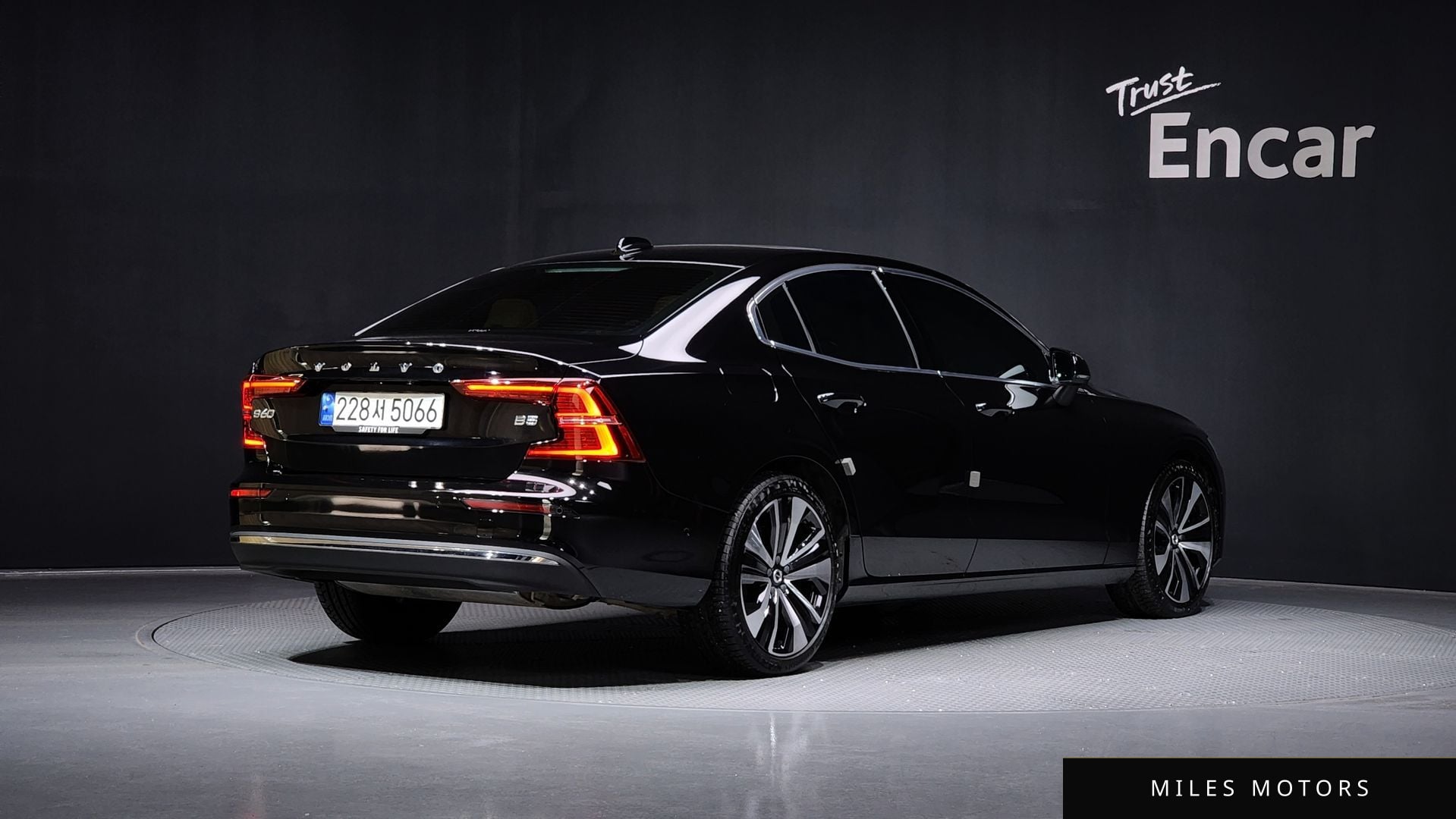 Volvo S60 2023 — миниатюра 2