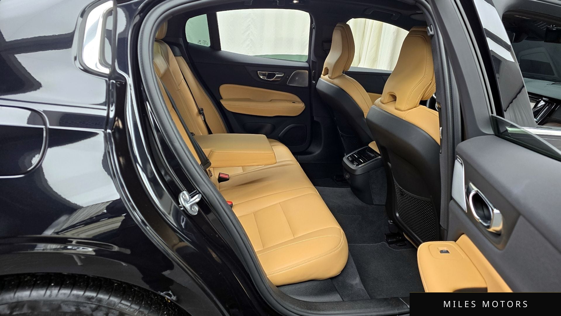 Volvo S60 2023 — миниатюра 12