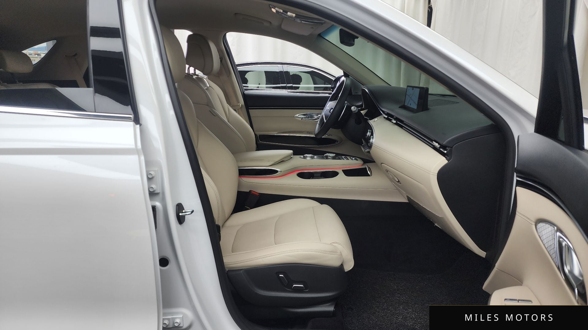 Genesis GV70 2023 — миниатюра 11