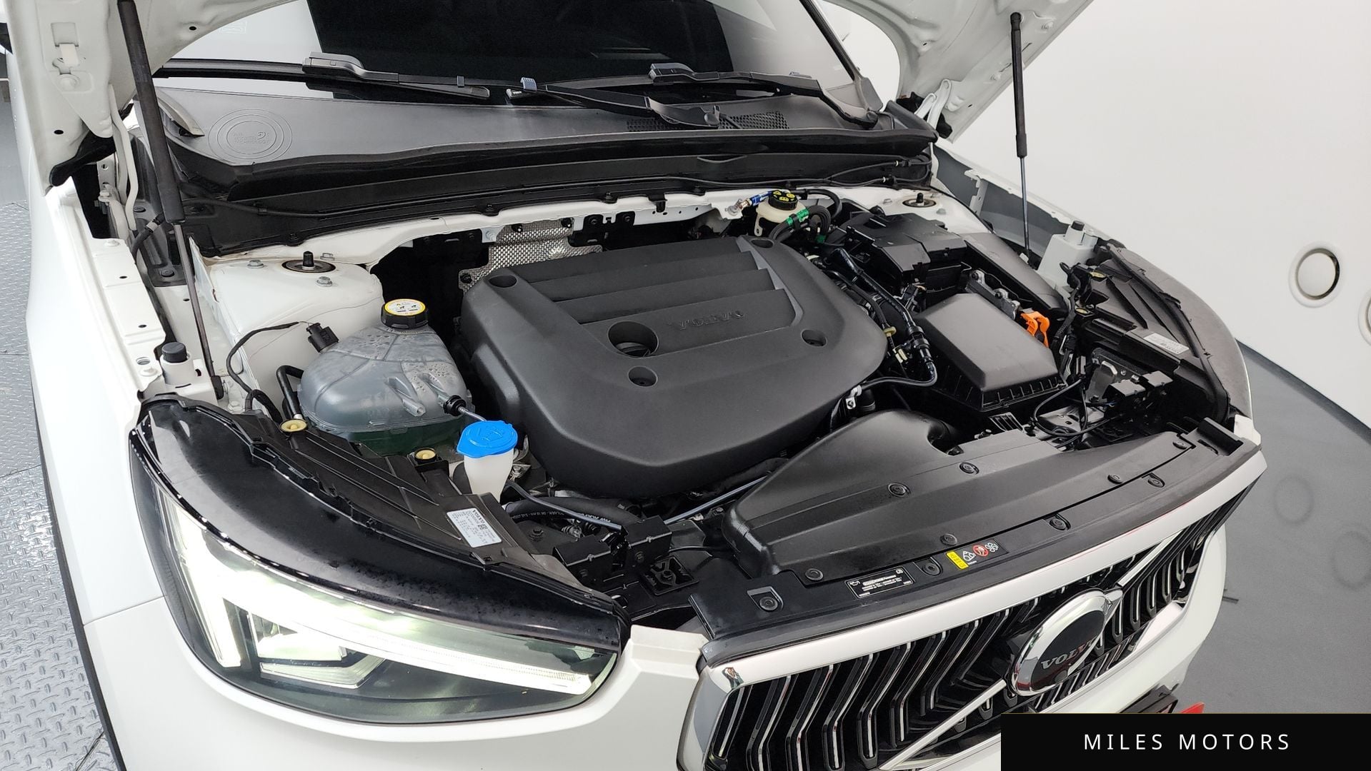 Volvo XC40 2023 — миниатюра 6