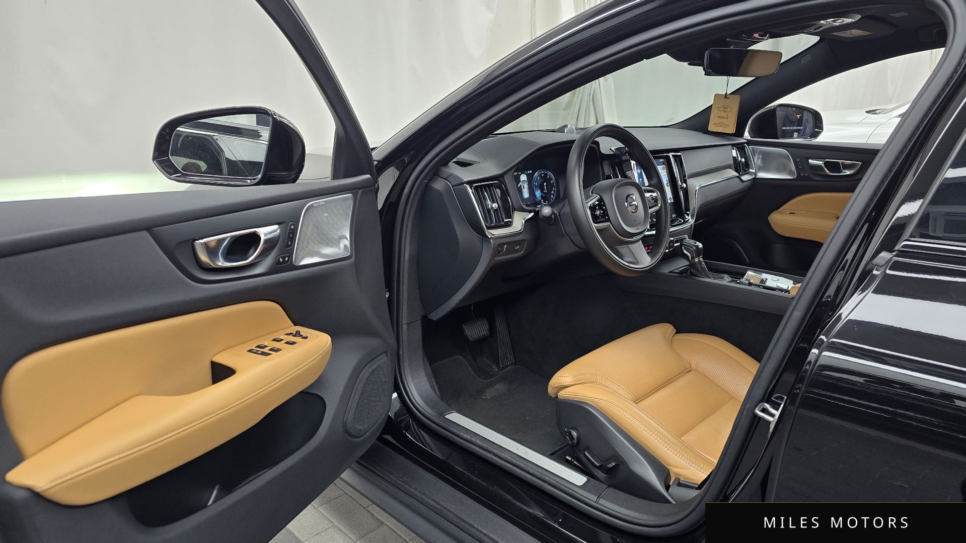 Volvo V60 크로스컨트리 2020 — миниатюра 10