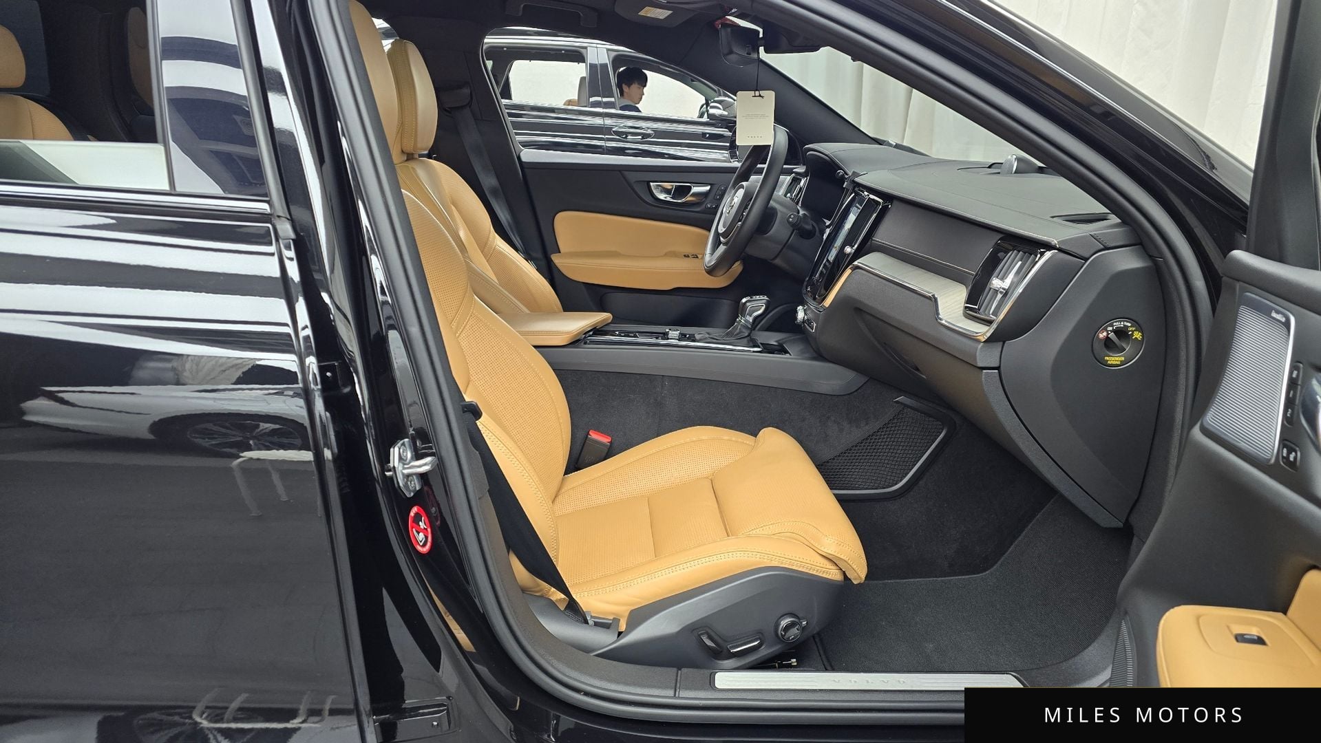 Volvo V60 크로스컨트리 2020 — миниатюра 11