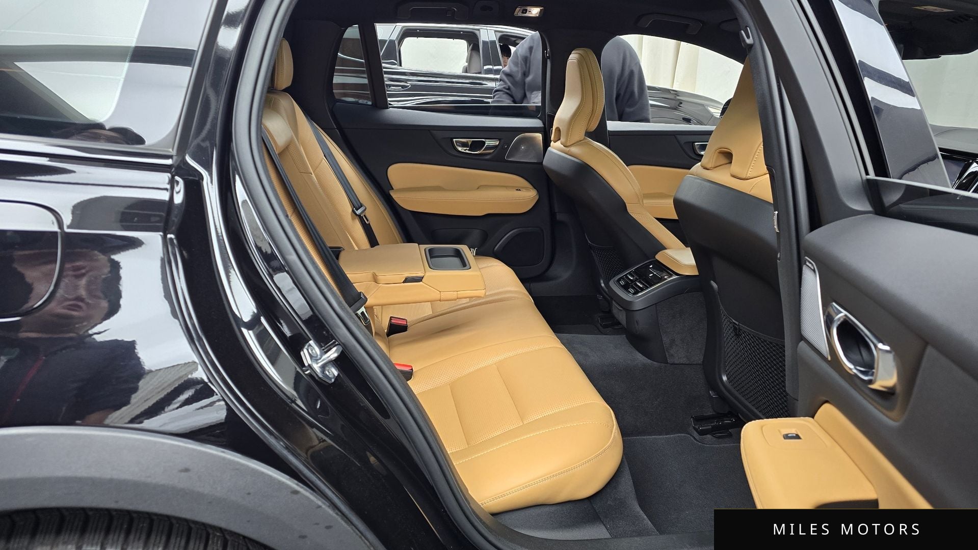 Volvo V60 크로스컨트리 2020 — миниатюра 13