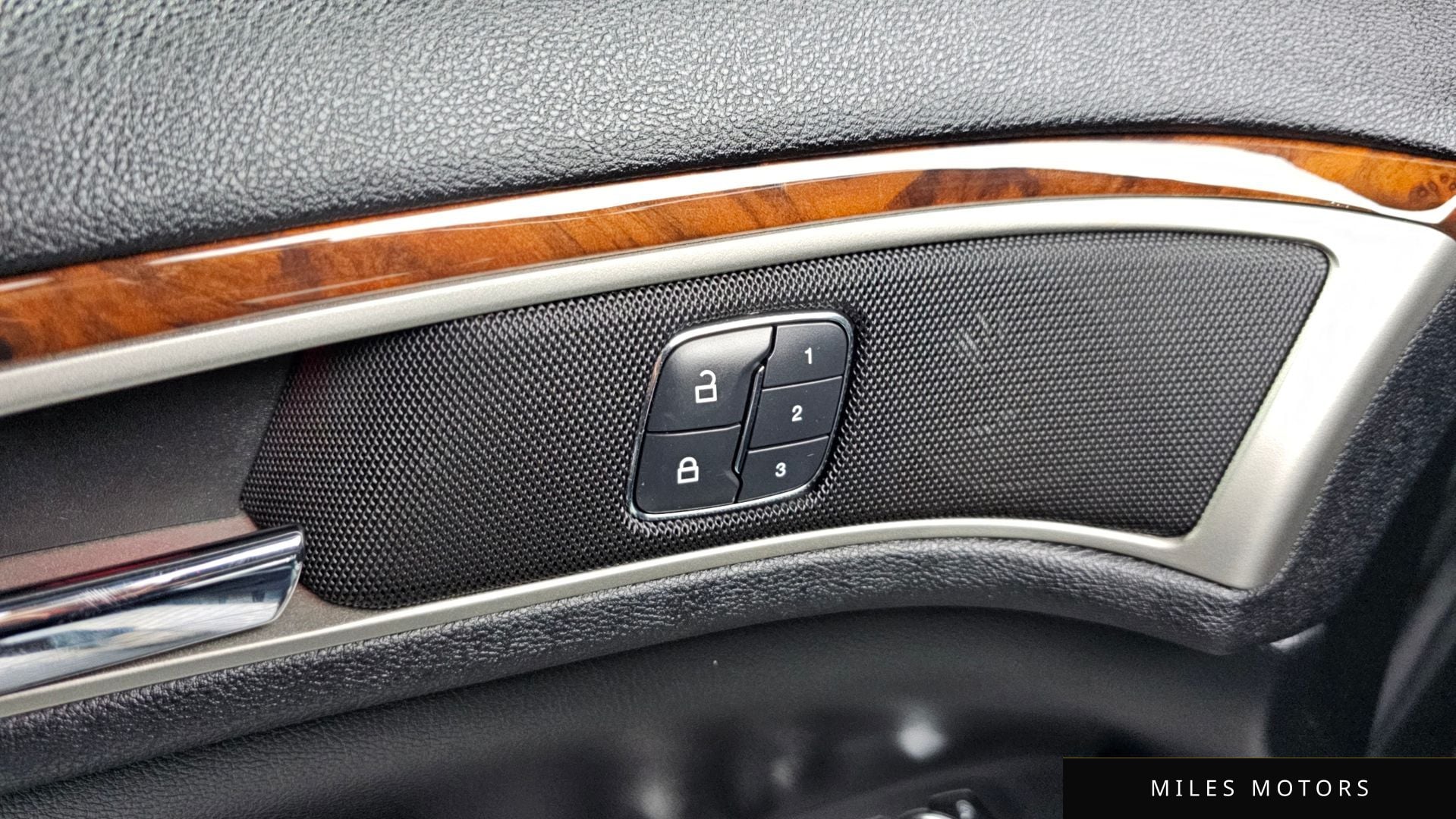 Lincoln MKZ 2015 — миниатюра 19